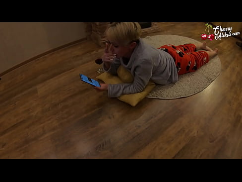 ❤️ Šialená blondínka fajčí obrovský penis a skáče na ňom - análny sex ️ Sex video na nás sk.assistentai.ru ❌