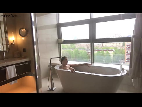❤️ Obrovská baba vášnivo si honí kundu v kúpeľni ️ Sex video na nás sk.assistentai.ru ❌